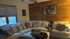 Living area - Charming 3-bedroom farmhouse with WiFi, Heat AC in wonderful Stonefort Illinois. (Stonefort)