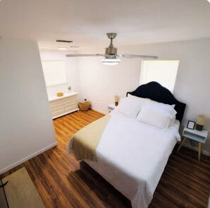 2 bedrooms, iron/ironing board, WiFi, bed sheets