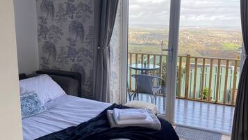 1 chambre, fer et planche à repasser, lit parapluie, Wi-Fi gratuit