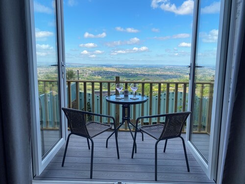 Stunning views. Countryside walks or cycle trails. Nearby pubs and music venues 