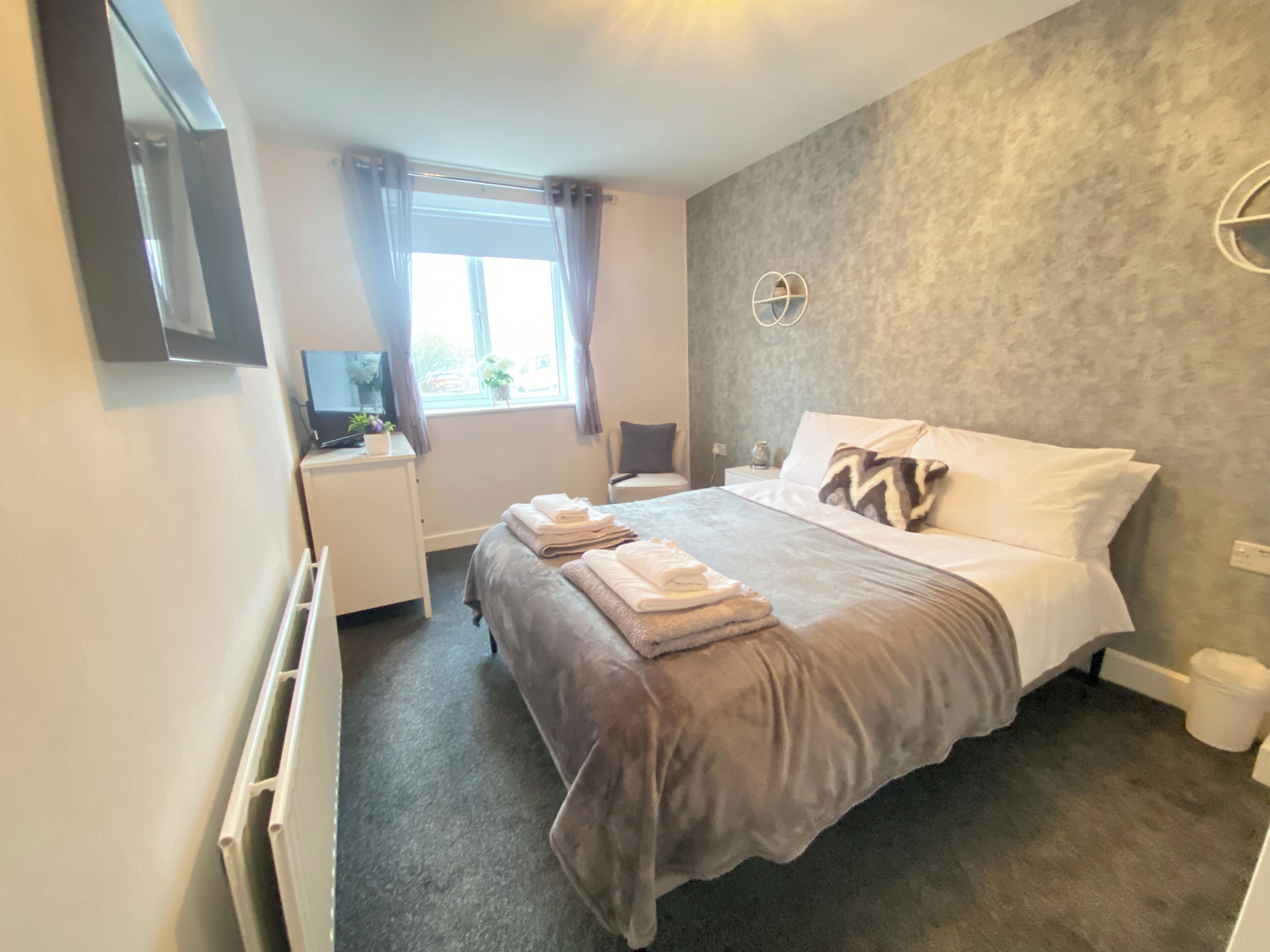 1 bedroom, iron/ironing board, travel cot, free WiFi