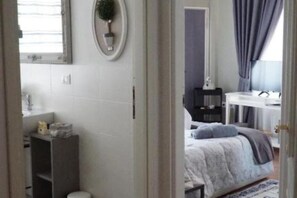 4 dormitorios, tabla de planchar con plancha, wifi y ropa de cama