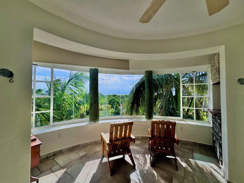 Cozumel Luxury Villa: Spacious 6-bedroom house in charming Cozumel 