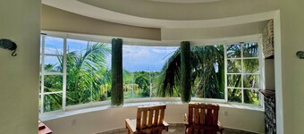 Cozumel Luxury Villa: Spacious 6-bedroom house in charming Cozumel 