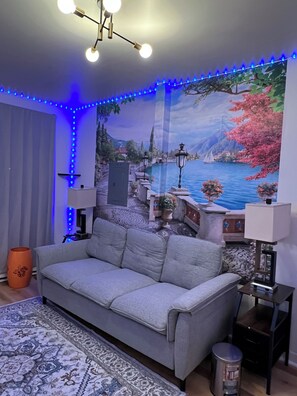 Interior - Mid term Downtown Apartment (Schenectady)