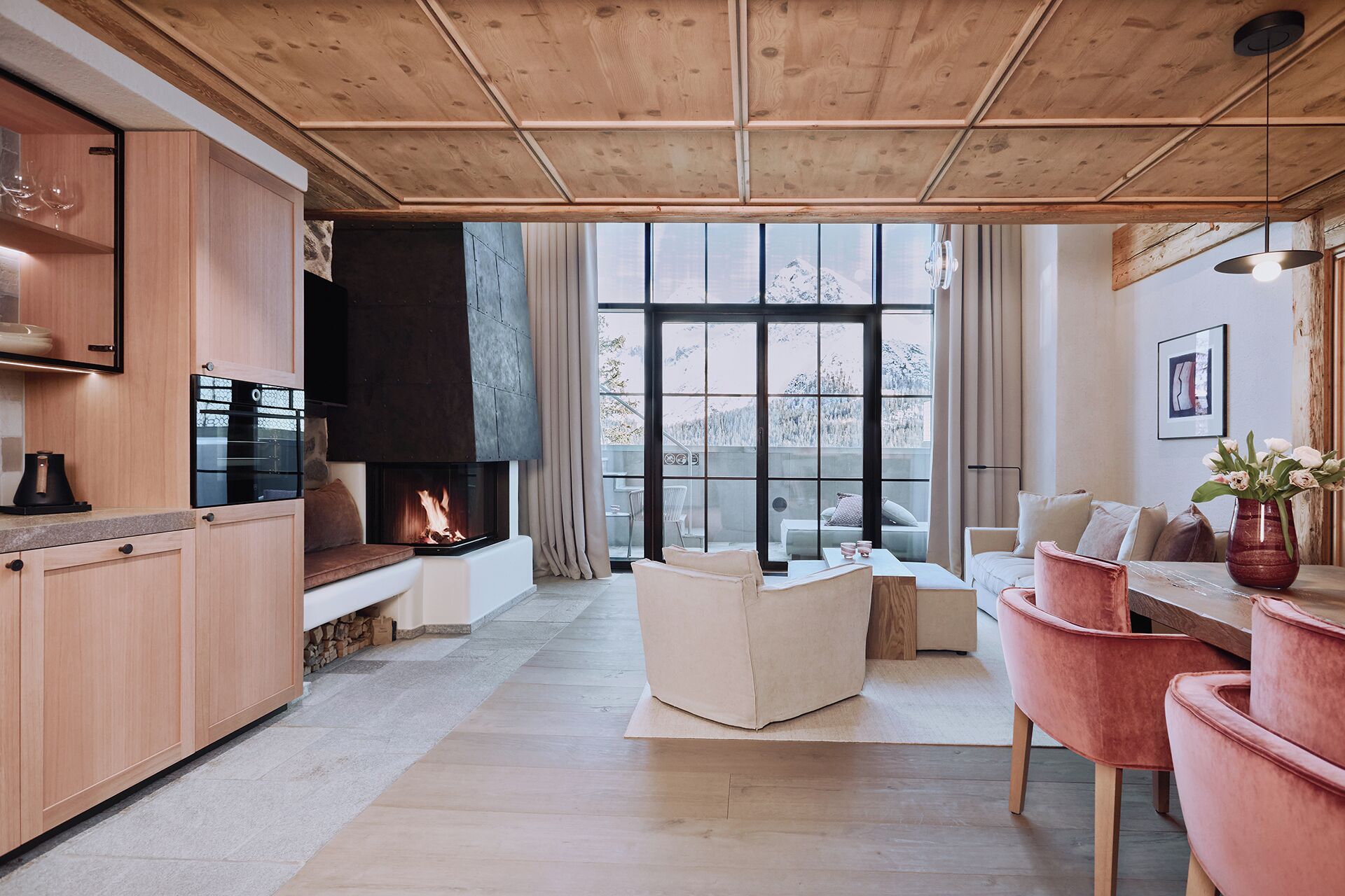 Infinitypool Loft Chalet | Hypo-allergenic bedding, down duvets, in-room safe