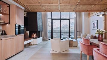 Infinitypool Loft Chalet | 1 bedroom, hypo-allergenic bedding, down comforters, in-room safe