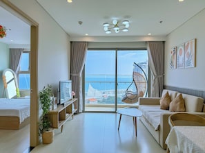 Apartment, 3 Bedrooms, Beach View | Living area - OLIU'S HOMESTAY - The Sóng Vũng Tàu (Ho Chi Minh City)