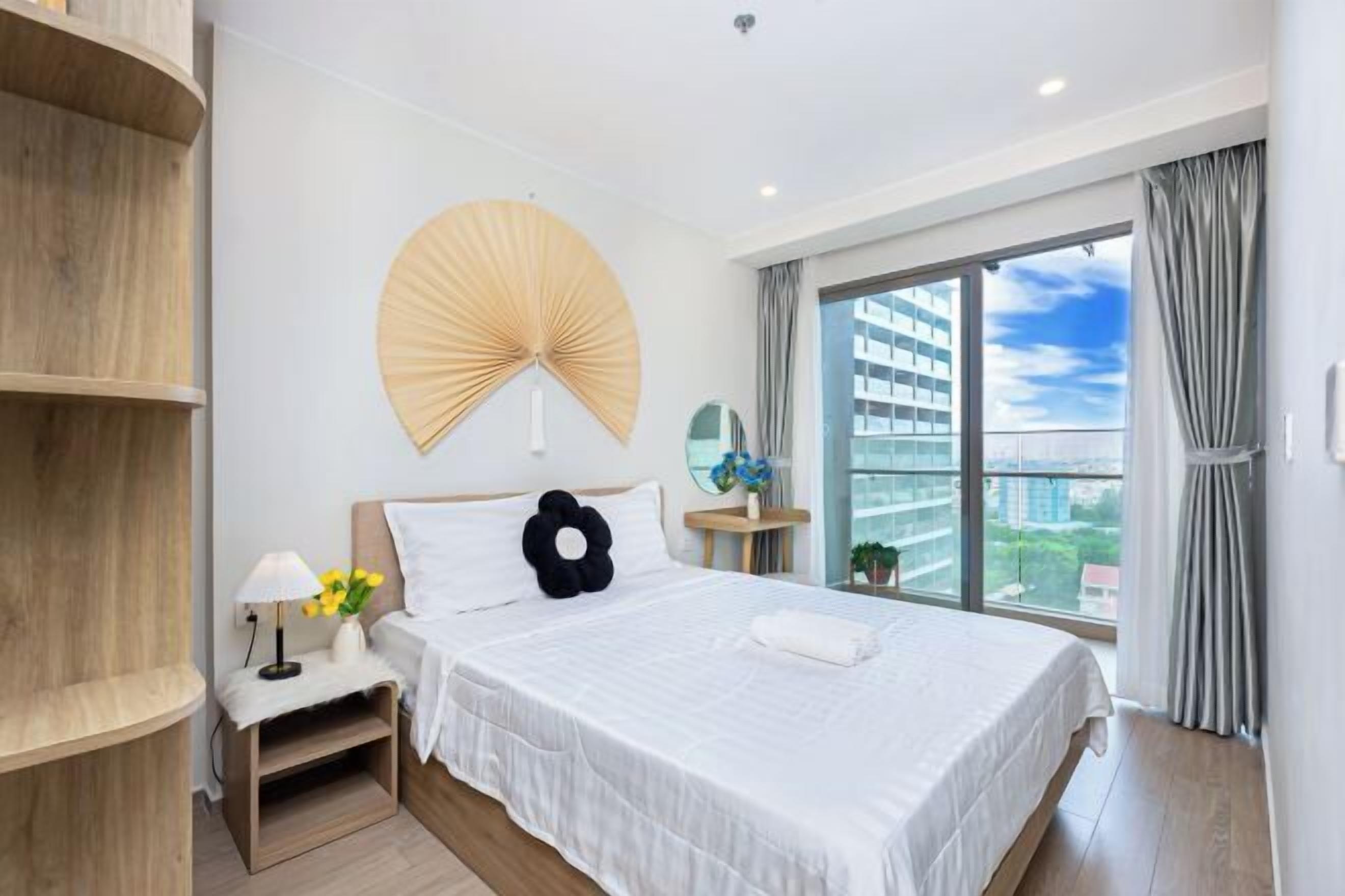 Blendingsgardiner, strykejern/-brett, wi-fi (inkludert) og sengetøy