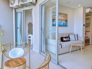 Standard Apartment, 1 Bedroom | Balcony - OLIU'S HOMESTAY - The Sóng Vũng Tàu (Ho Chi Minh City)