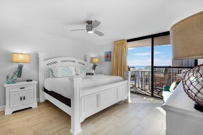 3 bedrooms, Internet, bed sheets - Mainsail 472 - Gulf Front Condo, Community Pool, Hot Tub, Free Beach Service! (Miramar Beach)