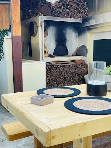 Airport Cottage House