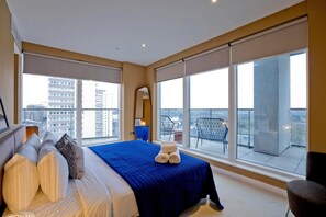 3 Schlafzimmer, Schreibtisch, Bügeleisen/Bügelbrett, Reisekinderbett