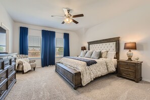 3 bedrooms, in-room safe, iron/ironing board, WiFi