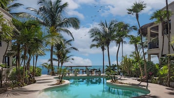 Piscine extérieure
