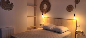 Gîte la Rivière, vallée de l'Aston, navette station, proches commerces