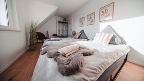 3 bedrooms, WiFi, bed sheets