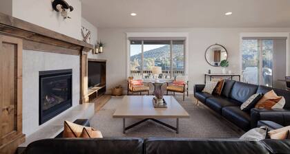 Elevated Escape Eagle Crest