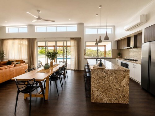 The Loop—Rural Retreat with Pool & Valley Views
