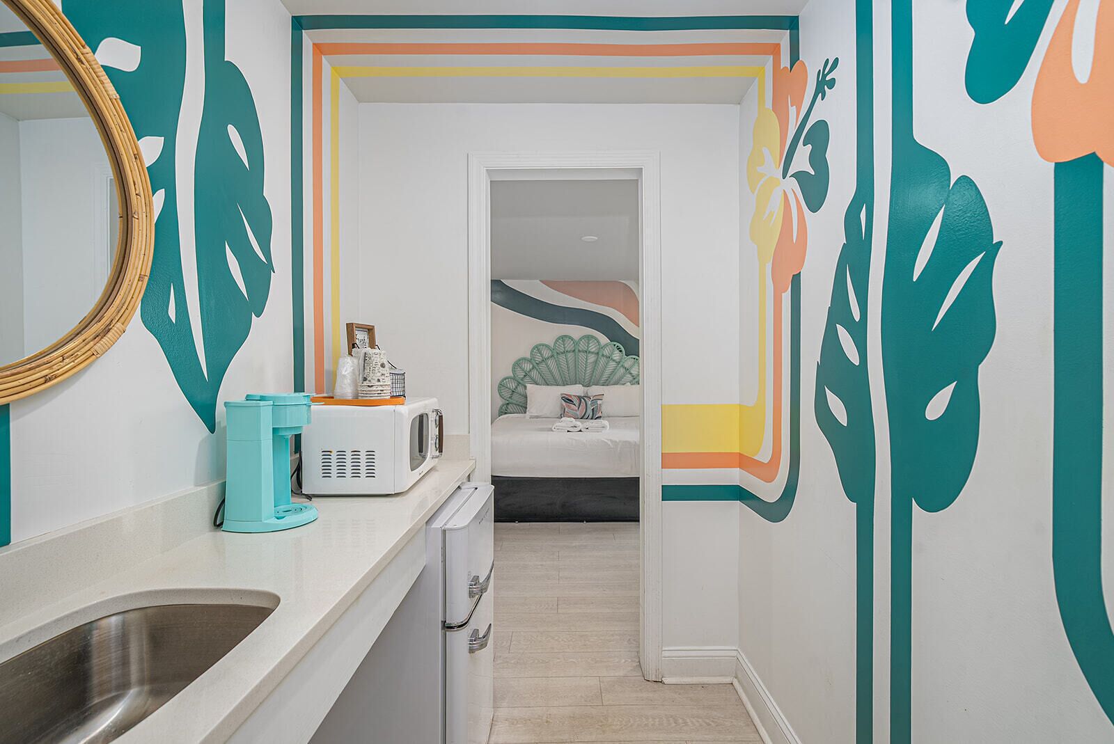 华丽套房, 2 间卧室 | 私人简易厨房 | 微波炉、茶具/咖啡用具、冰柜