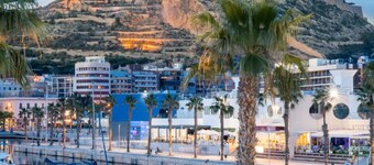 Luxury 3 Bed modern villa with private pool only 8 minutes from Airport & beach