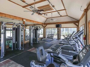 Fitness facility - 30A 2 bedroom -gated community- pool & gym - minutes walk to beach (Santa Rosa Beach)