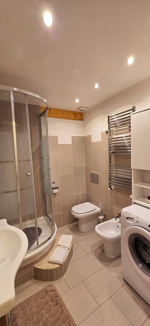 Hair dryer, towels, soap, shampoo - The Yellow Villa (Valle d'Aosta)
