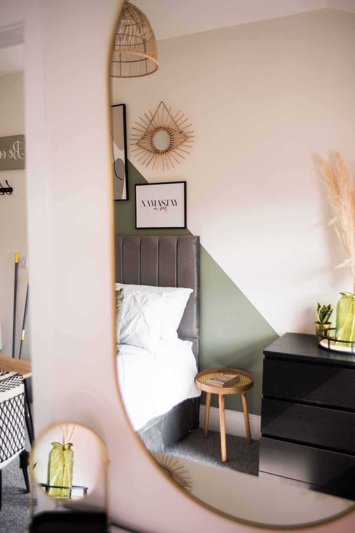 1 bedroom, iron/ironing board, internet, bed sheets