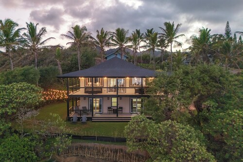 Ocean Front 3-bedroom house in phenomenal Anahola with WiFi and A/C