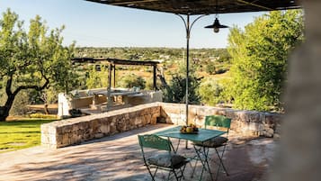 Residenza Standard, vista giardino | 1 camera, una cassaforte in camera, Wi-Fi gratuito