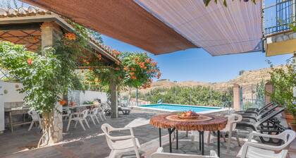 Casa Hitos country house with mountain views, Wi-Fi and air conditioning