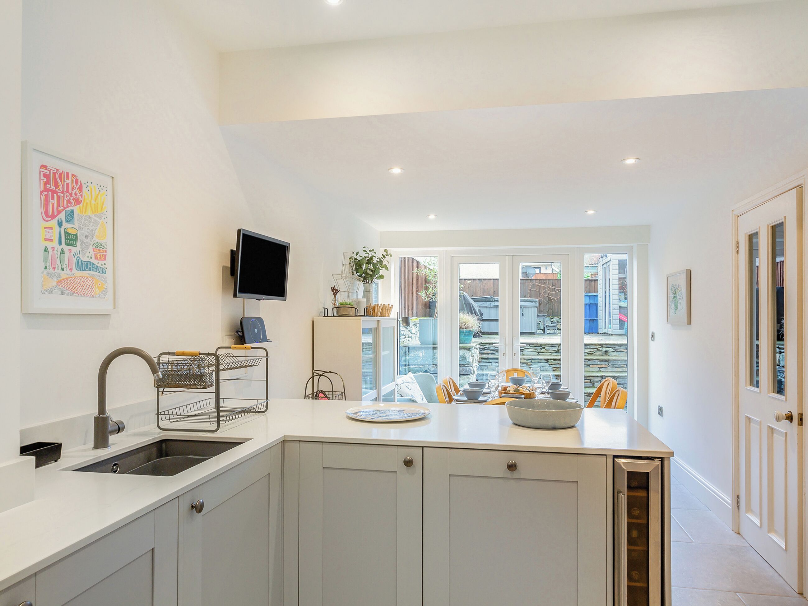 Lavavajillas y periquera 