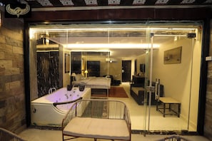 In-room safe, blackout drapes, iron/ironing board, free WiFi