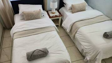 3 chambres, fer et planche Ă  repasser, Wi-Fi, draps fournis