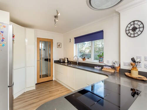 4 bedroom accommodation in Inverness