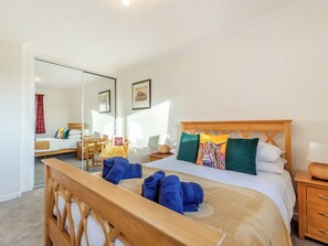 4 soverom, wi-fi (inkludert) og sengetøy