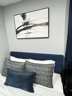 2 habitaciones, tabla de planchar con plancha, wifi y ropa de cama 