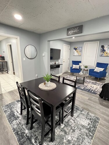 Cozy 2-bedroom apartment in charming New Britain with WiFi