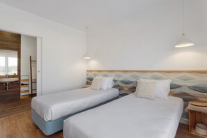 1 bedroom, iron/ironing board, free WiFi, bed sheets - Quinta dos Raposos - Suite Água with Shared Pool, Shared Terrace and Wi-Fi (Nazaré)