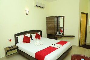 Deluxe Double Room - Hotel Priso (Puducherry)