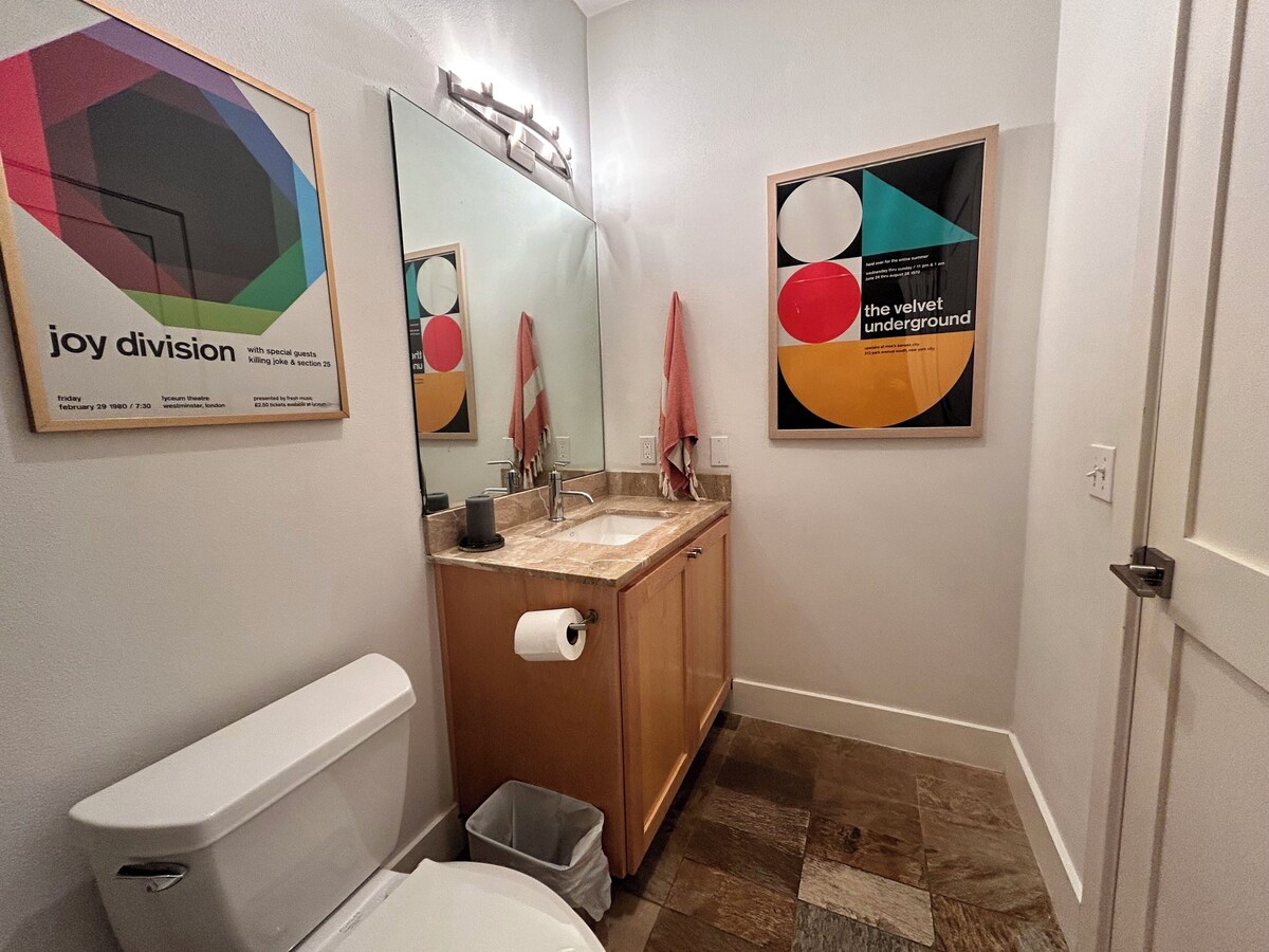 Photo 21 of Gorgeous Central Austin home minutes from UT and Downtown