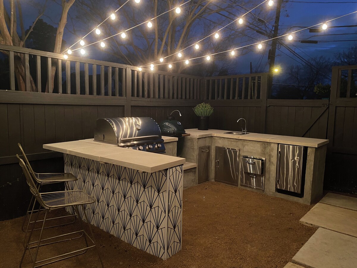 Photo 23 of Gorgeous Central Austin home minutes from UT and Downtown