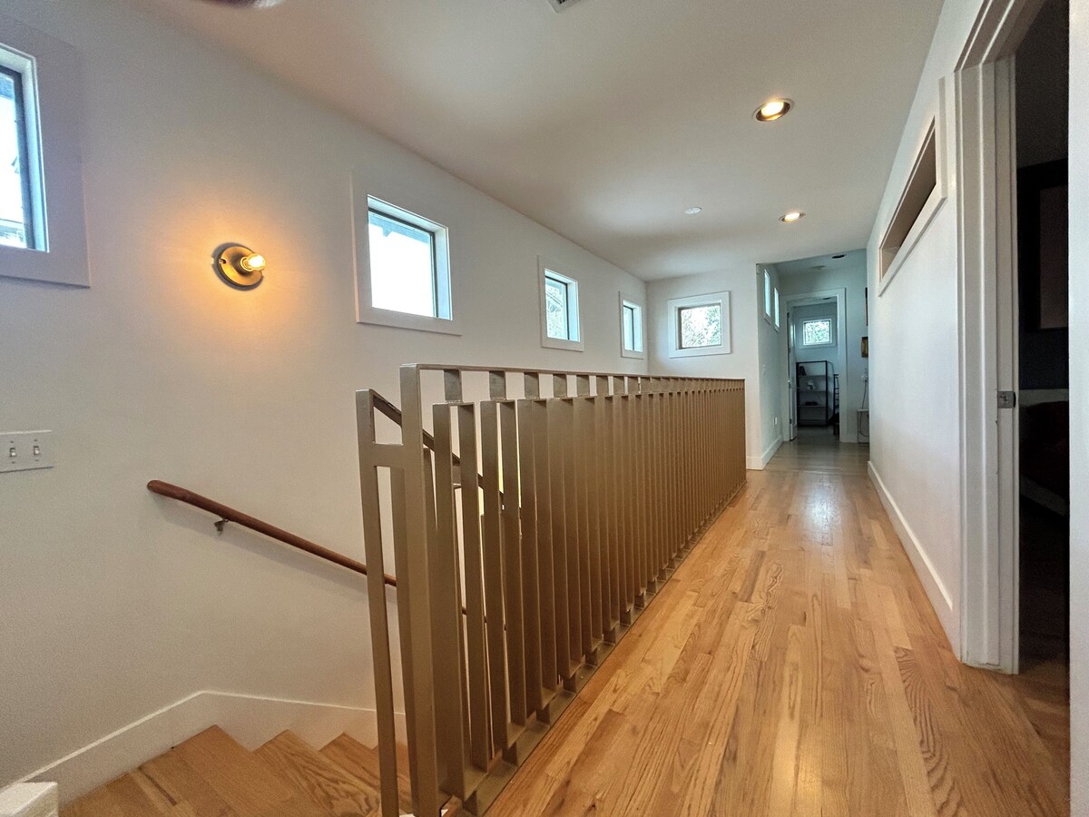 Photo 26 of Gorgeous Central Austin home minutes from UT and Downtown