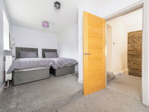 4 habitaciones, wifi y ropa de cama