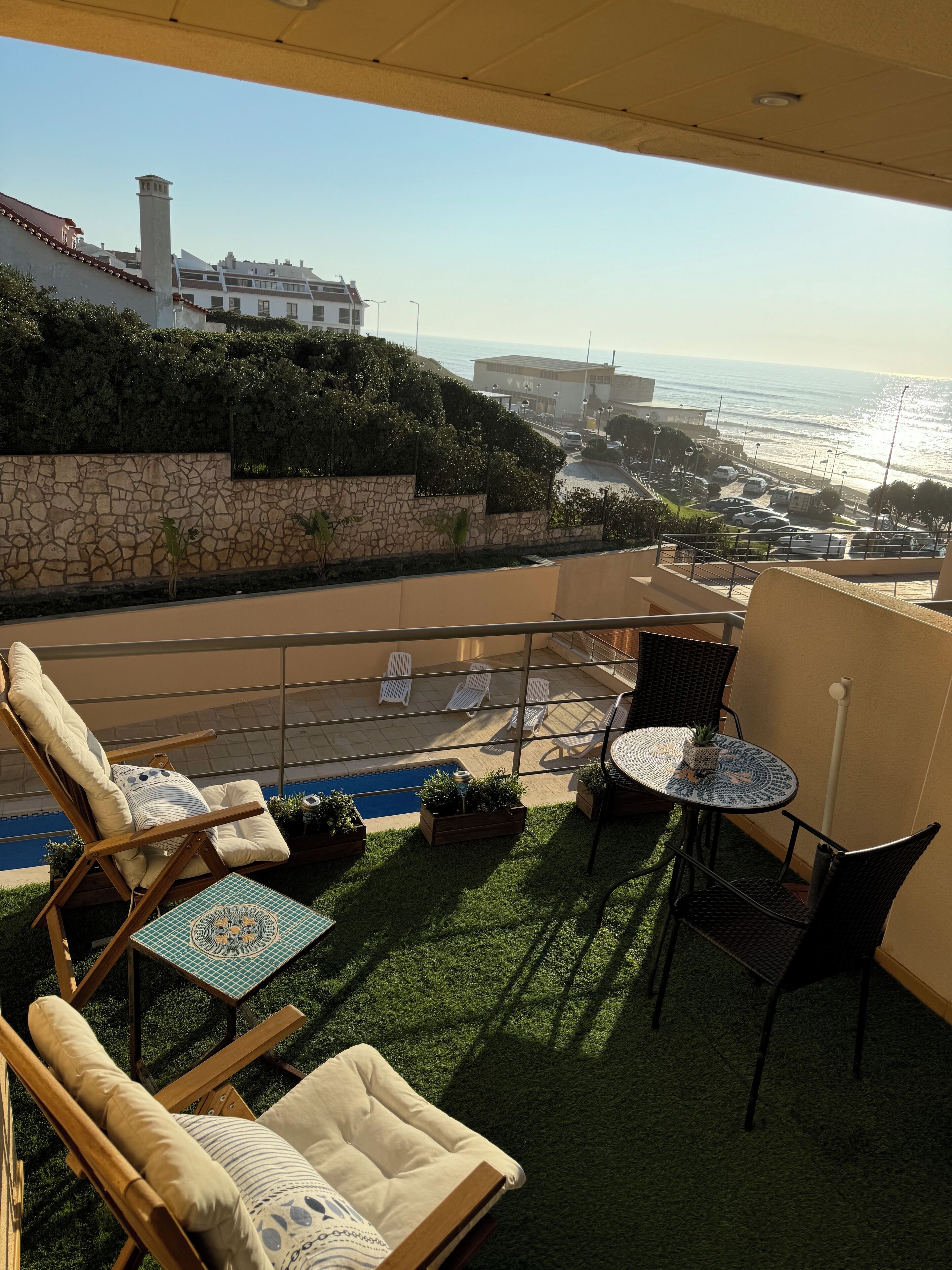 Outdoor dining - 1 Bedroom Areia Branca Beach (Lourinhã)