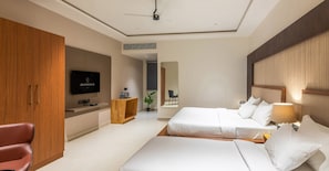 Een bureau, gratis wifi, beddengoed