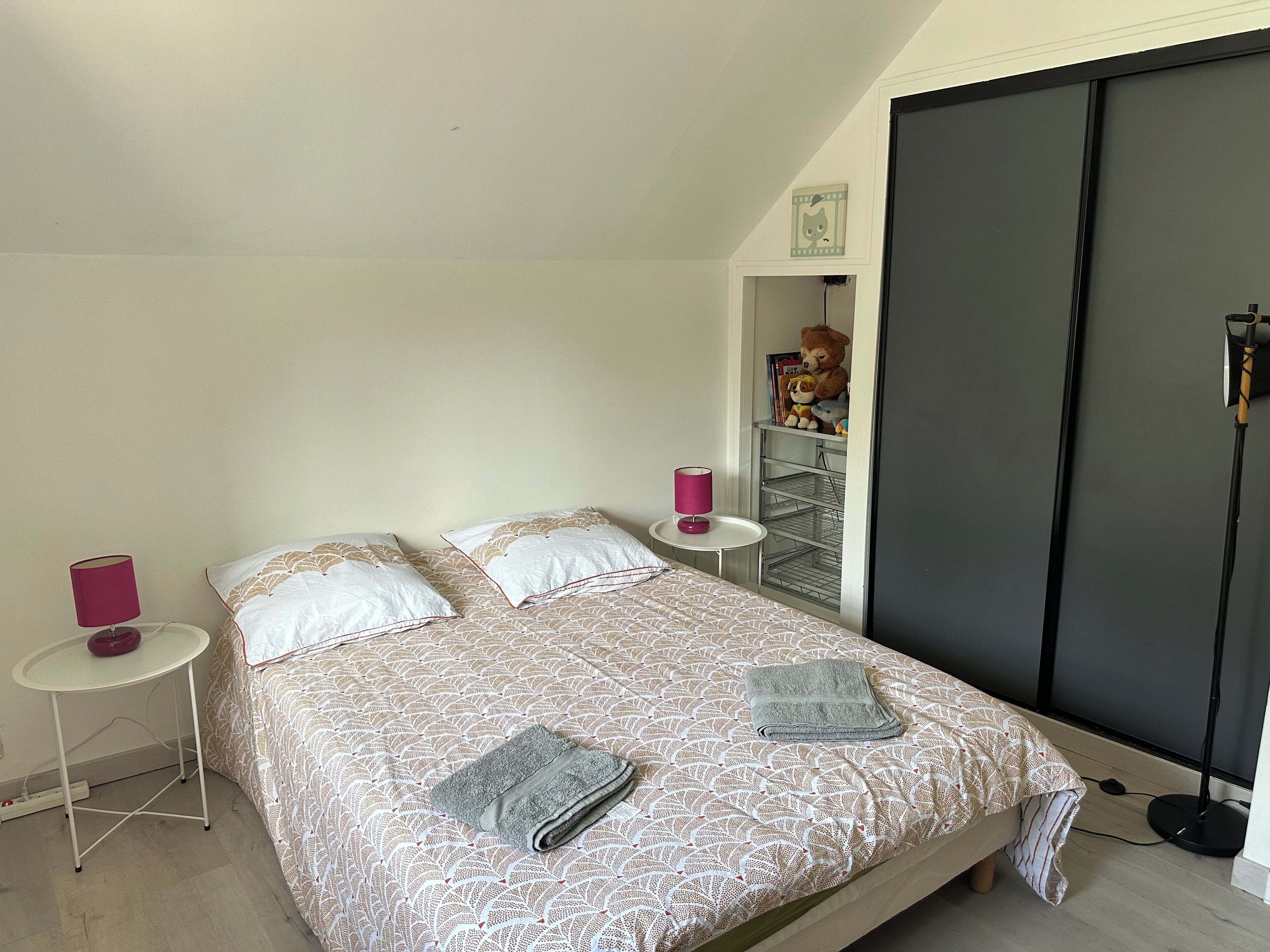 7 bedrooms, iron/ironing board, travel cot, free WiFi