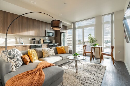 1BR | Gym, Lounge | Bellevue | Sophari Downtown B