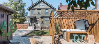 The Lounge- Heated Private Bar, Hot Tub, Fire Pit, Sleeps 14