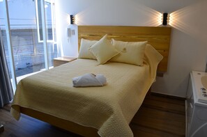 1 bedroom, desk, free WiFi